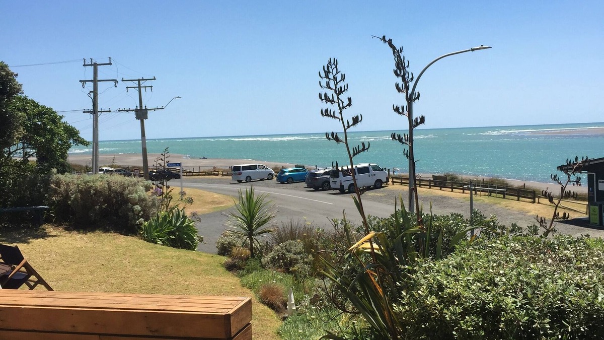 Raglan House | Raglan Ocean Beach View