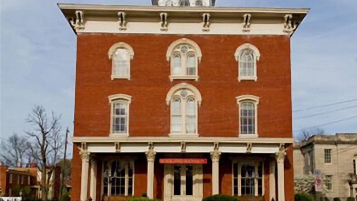 Petersburg Bed & Breakfast | Ragland Mansion Bed & Breakfast