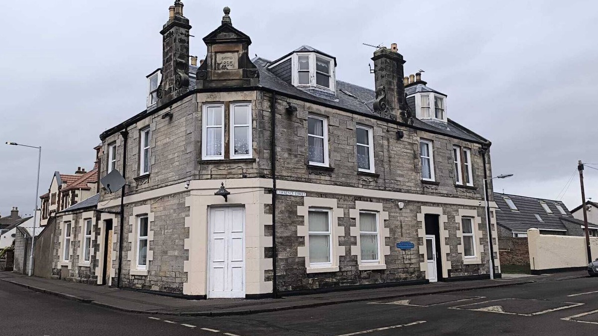 Buckhaven House | Railway Inn