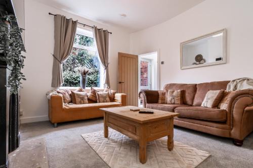 Wakefield House | Railway Retreat