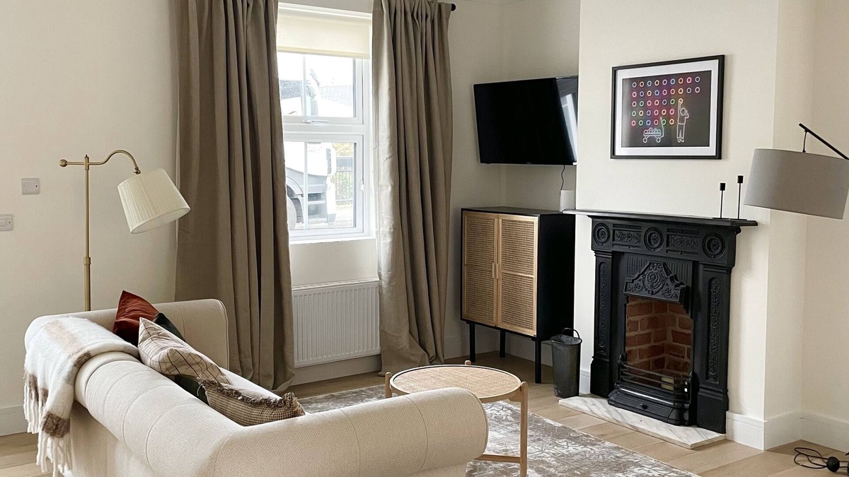 Cavan House | Railway Road House - Town Centre