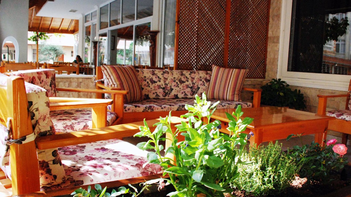 Artikli Hotel | Rain Hotel