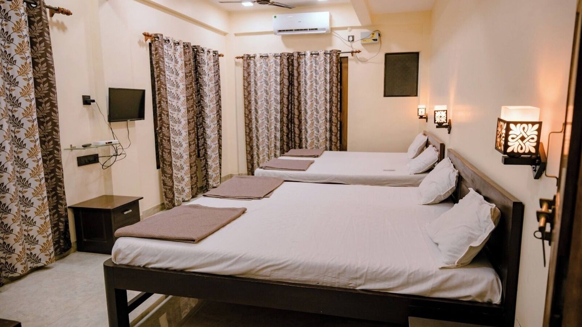 Nagaon Hotel | Rainbow Beach View Resort