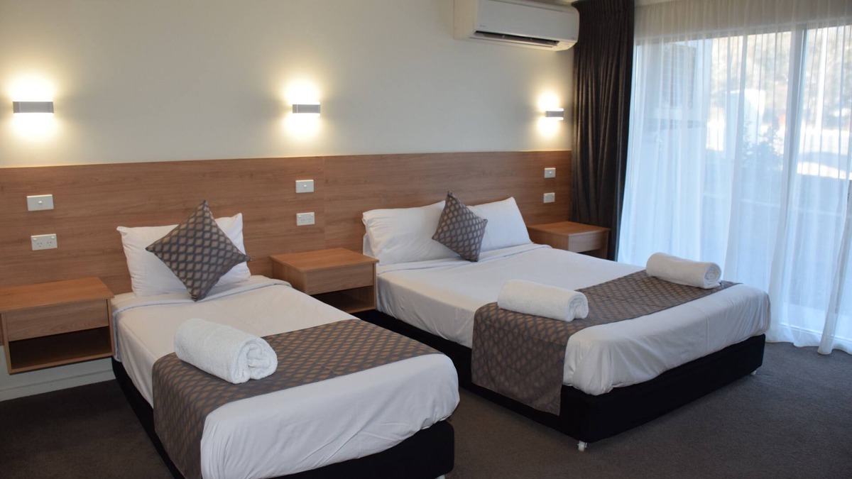 Queanbeyan East Hotel | Rainbow Motel Queanbeyan