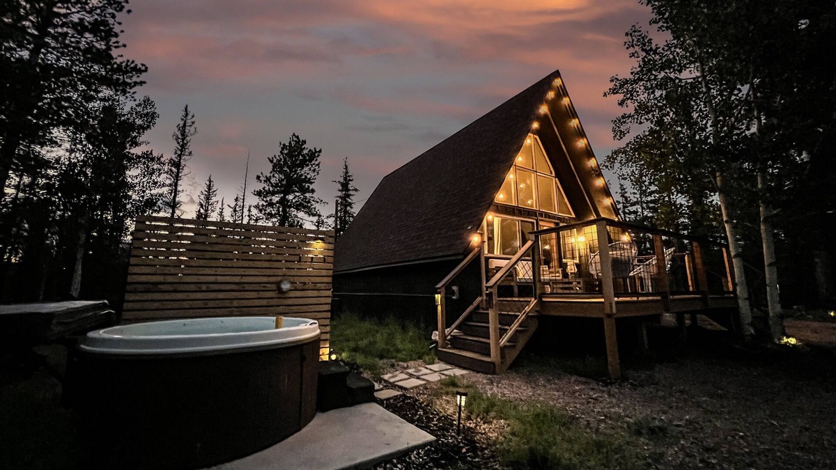 Spring Valley Cabin | Rainbow Trail/A-frame
