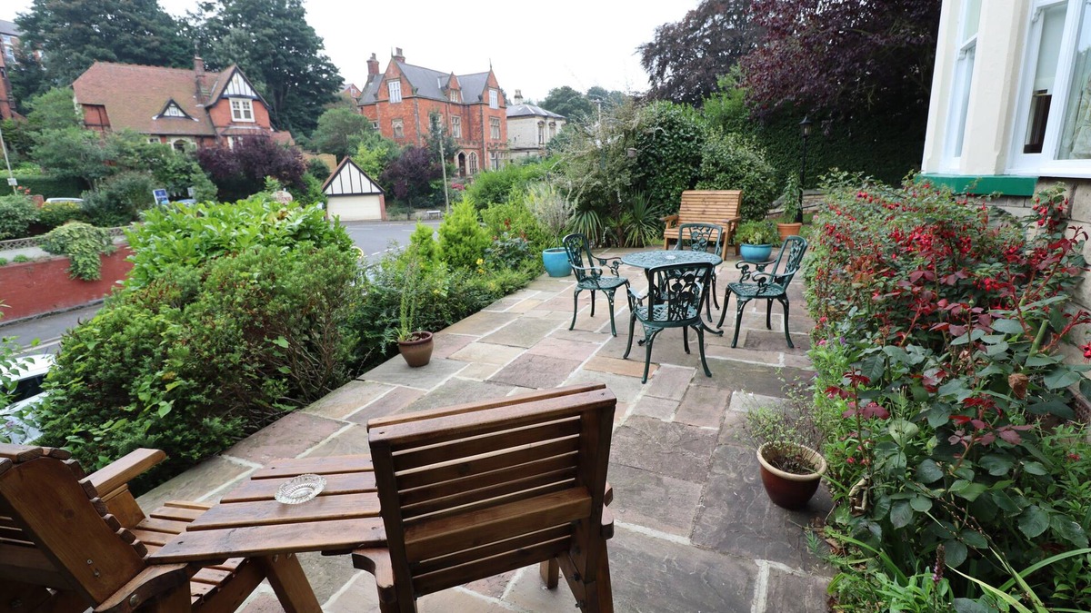 Scarborough Hotel | Raincliffe Hotel