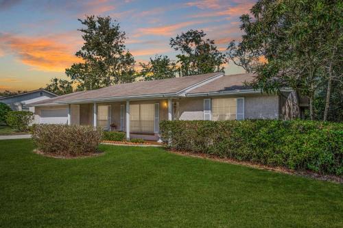 Lakeside House | Rainey 5577