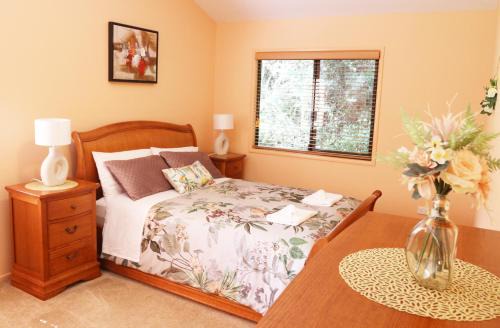 Commissioners Creek House | Rainforest Cabin in Doon Doon NSW
