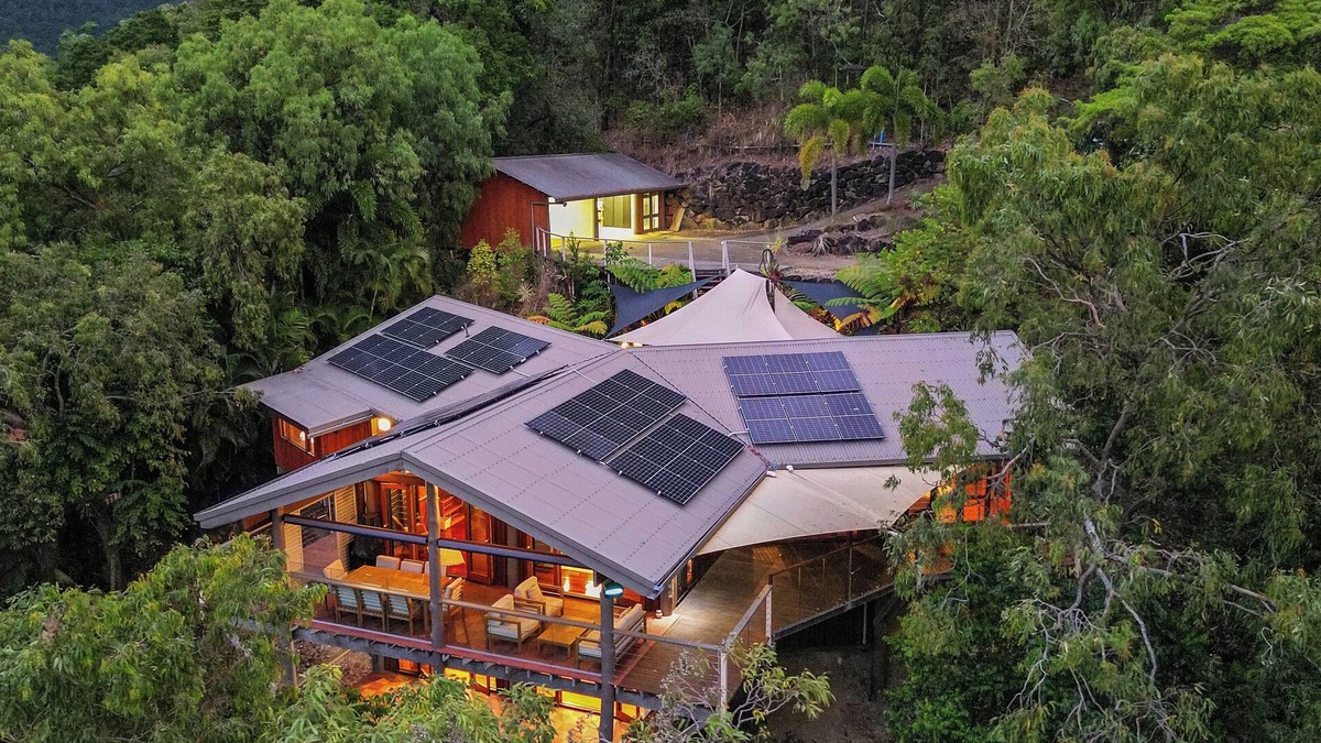 Smithfield House | Rainforest Treehouse Sanctuary