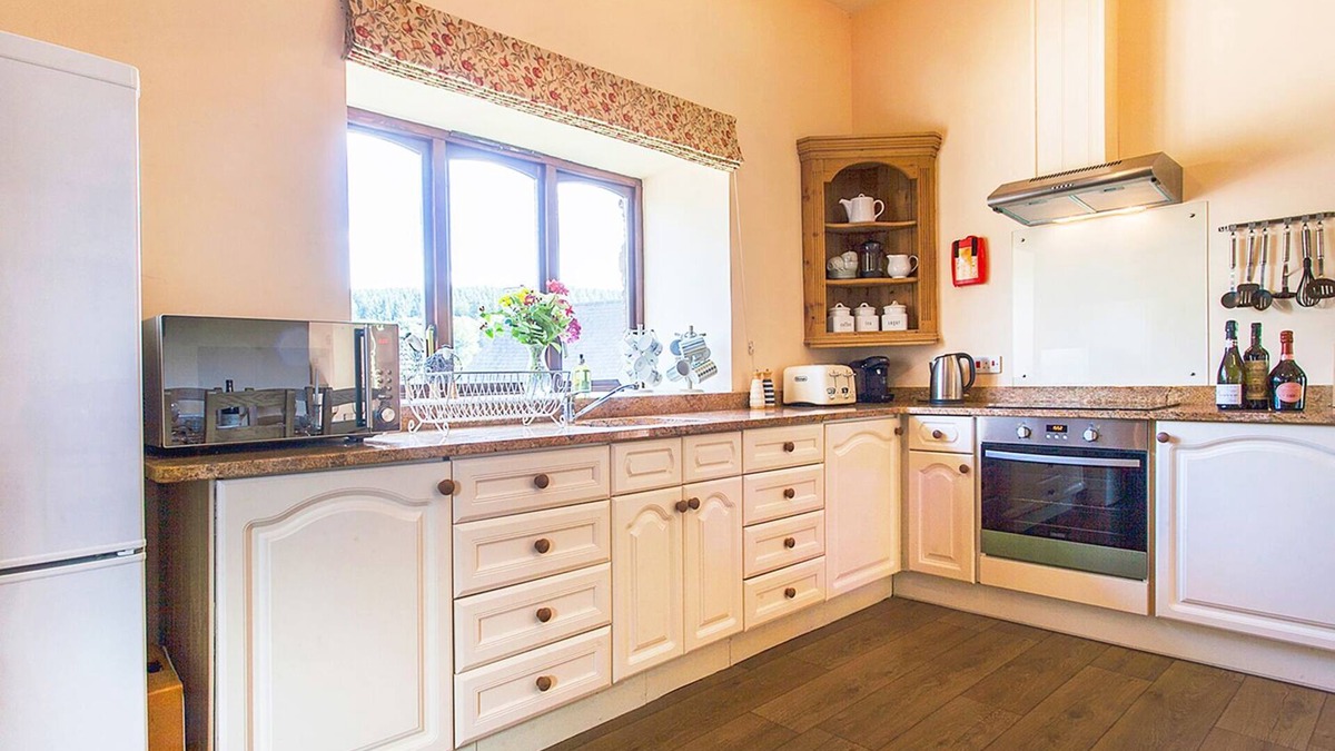 Brushford Cottage | RAINSBURY HOUSE, pet friendly, character holiday cottage in Dulverton