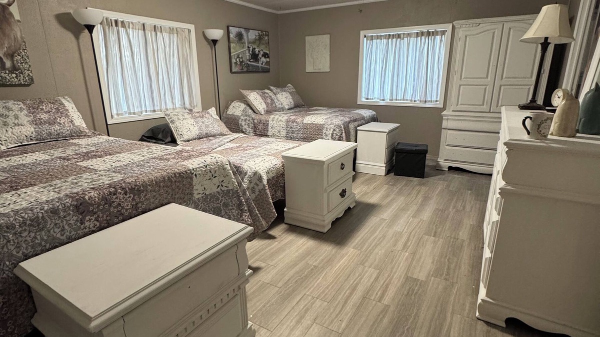 Kennewick Other | Rainy Acres Flower Farm Retreat House