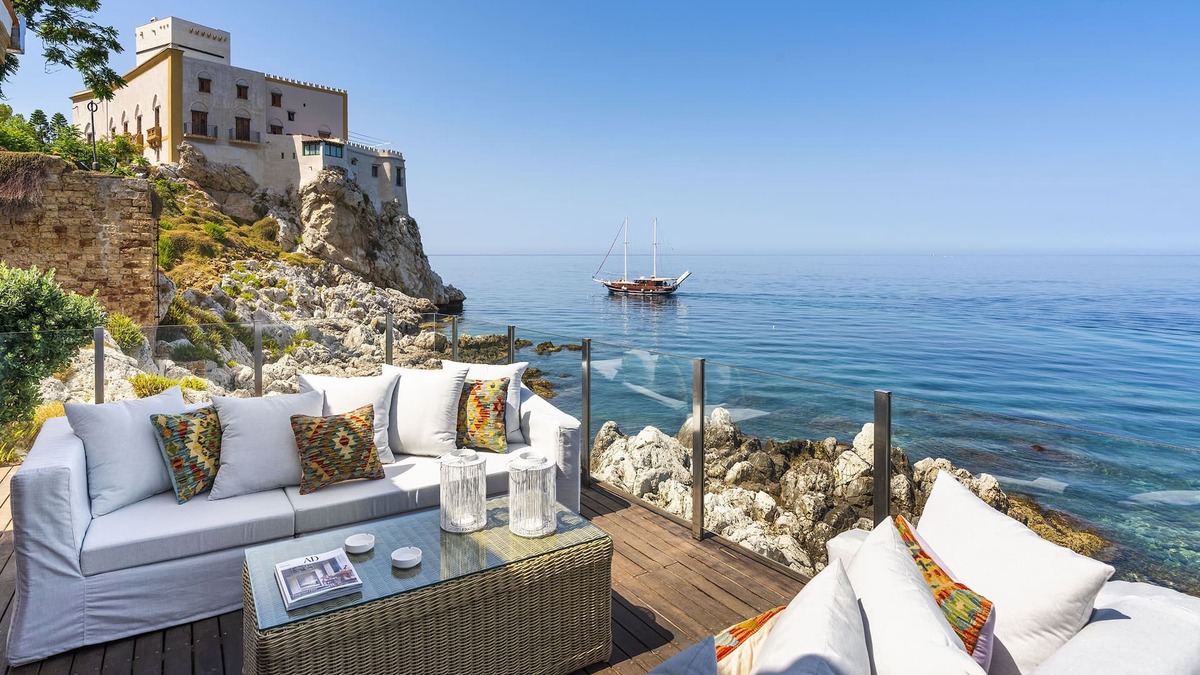 Santa Flavia House | Rais house with private access to the sea