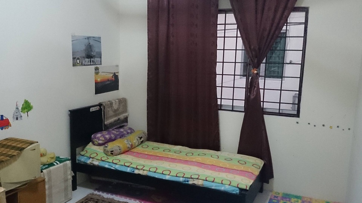 Seri Kembangan House | Raisya Homestay Budget Putrajaya Bangi