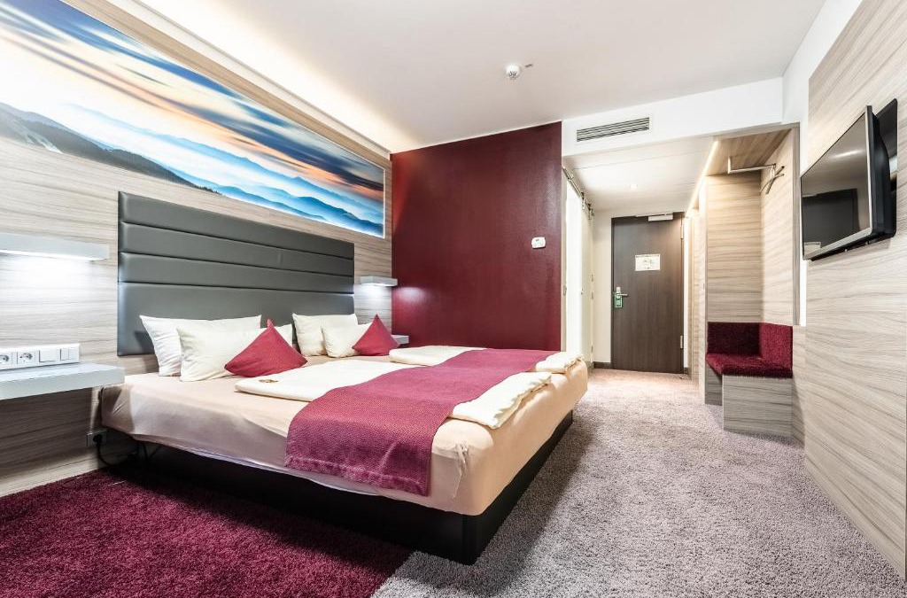 Wuestenrot Hotel | Raitelberg Resort