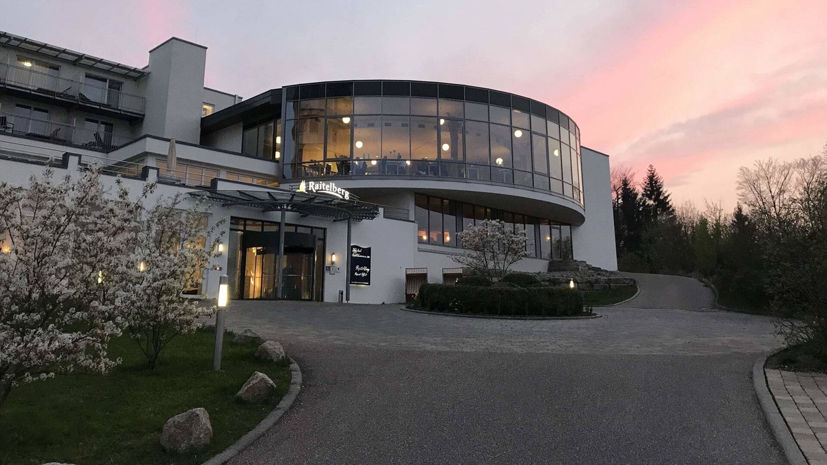 Wuestenrot Hotel | Raitelberg Resort