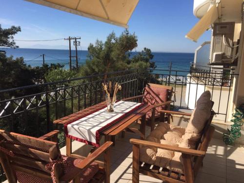 Agia Triada Apartment | RAJ Beach Front Apartment