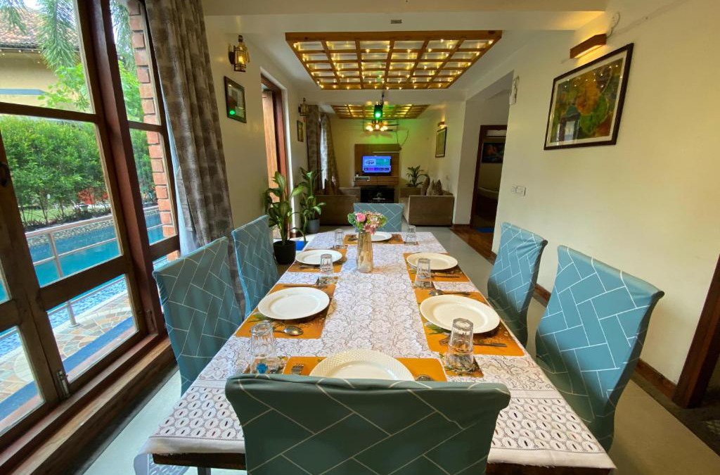 Raichak House | Raj Villa