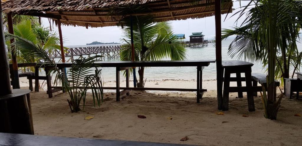 Raja Ampat Boat Rental | Raja Ampat Caballa