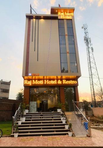 Udaipur District Hotel | Rajmoti hotel & Restro