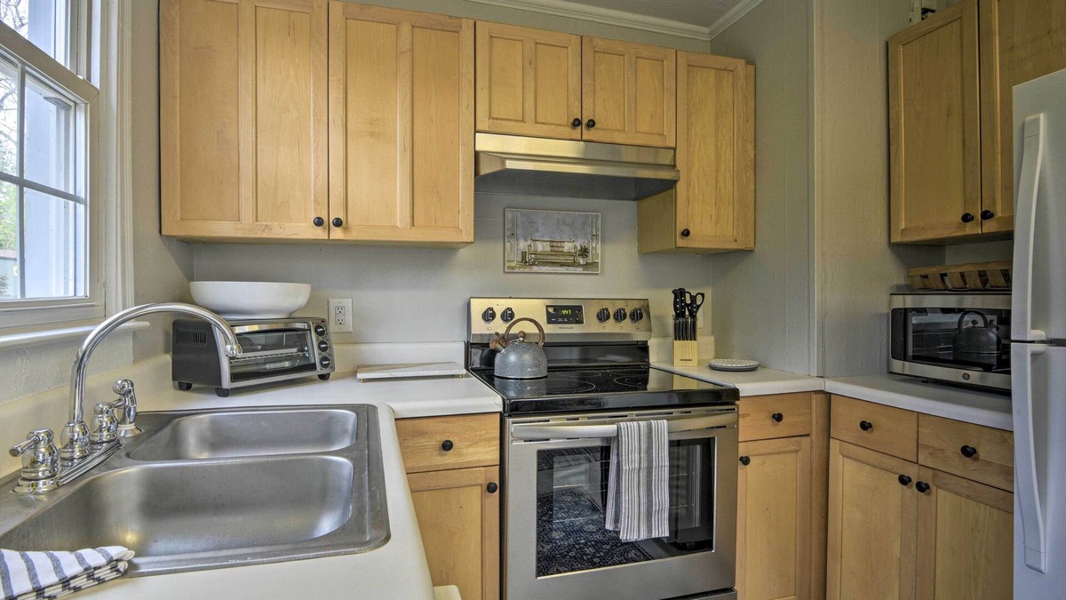 Fairfield Cottage | Raleigh ITB Home - Mins to Downtown & North Hills!