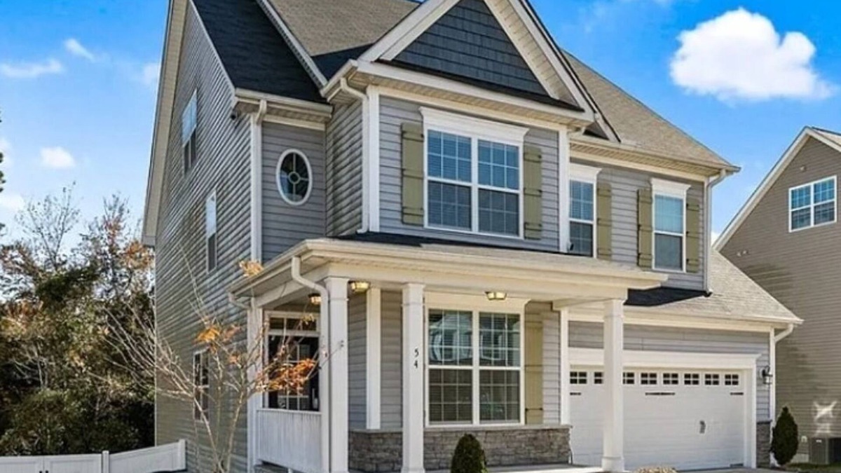 Olivia House | Raleigh Suburb - 5-bedroom/3.5-bathroom