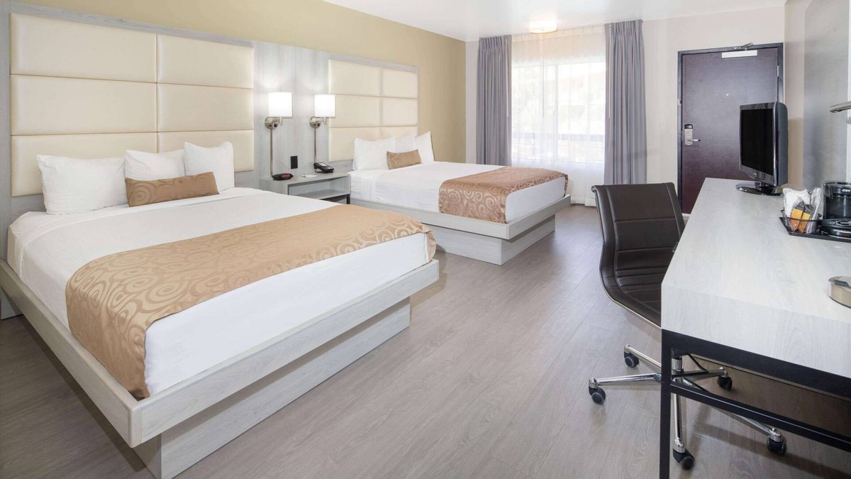 Burbank Hotel | Ramada by Wyndham Burbank Airport