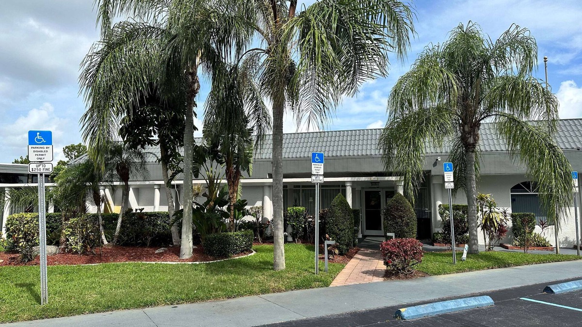 Cocoa West Hotel | Ramada by Wyndham Cocoa