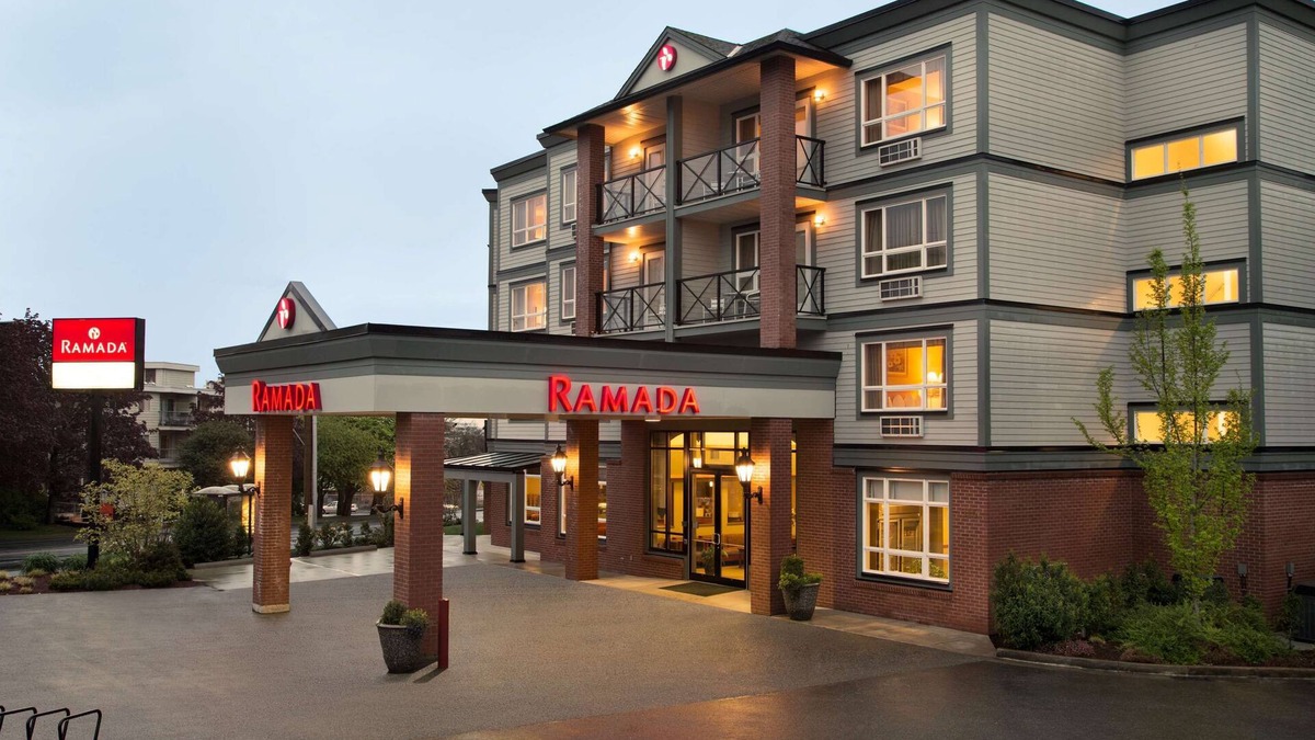 Regional District of Nanaimo Hotel | Ramada by Wyndham Nanaimo
