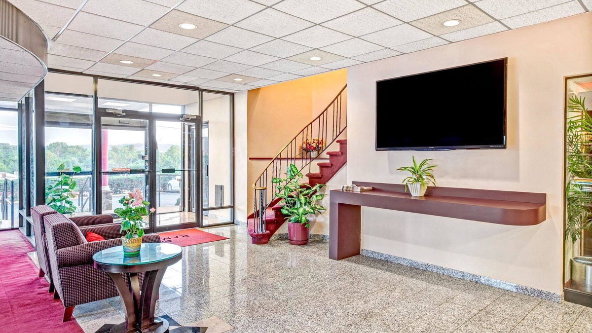 Rockaway Hotel | Ramada by Wyndham Rockaway