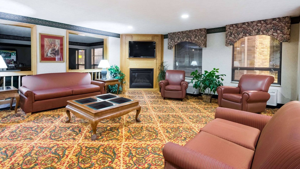 Strasburg Hotel | Ramada by Wyndham Strasburg Dover