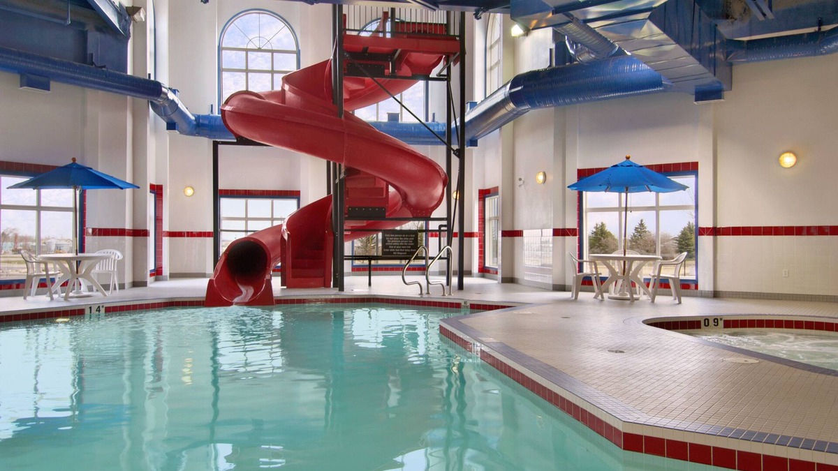 Westlock Hotel | Ramada by Wyndham Westlock