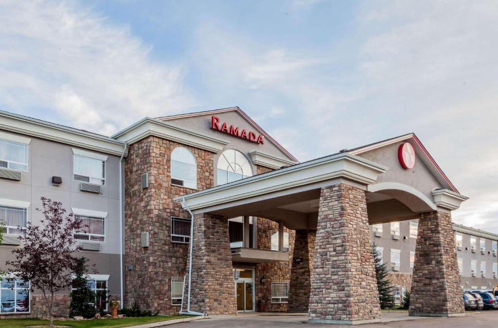 Westlock Hotel | Ramada by Wyndham Westlock