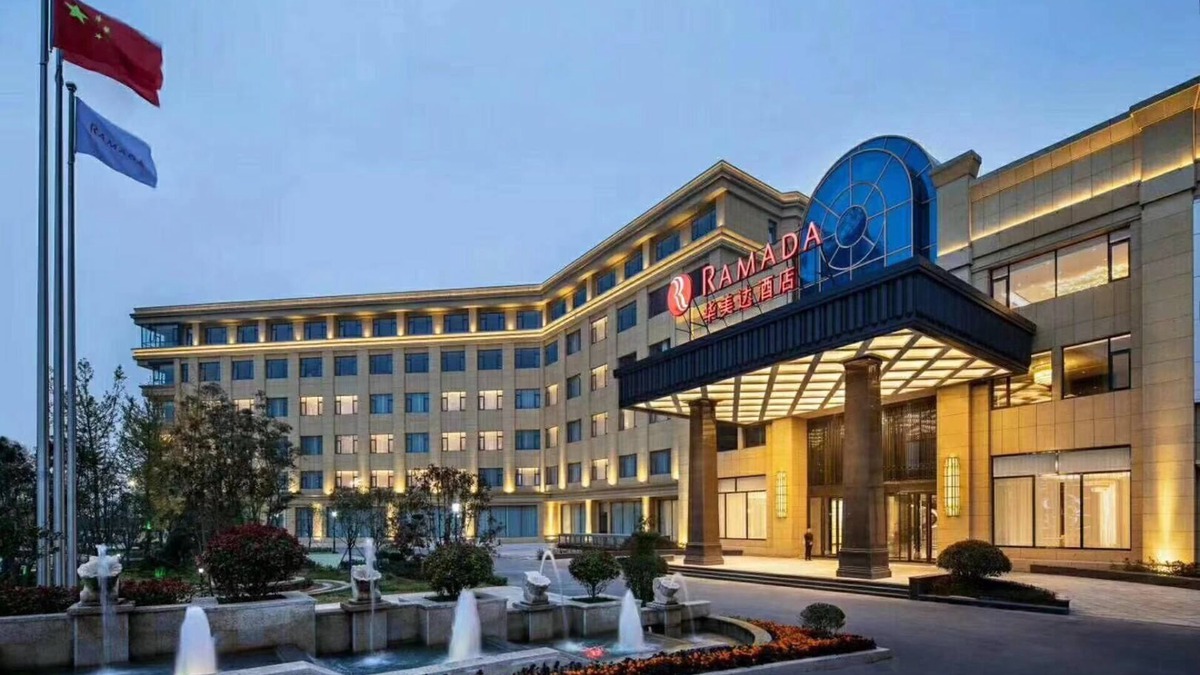 Zhengzhou Hotel | Ramada Wyndham Zhengzhou Xinzheng