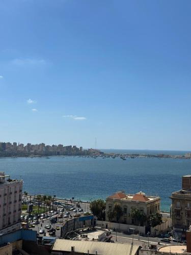 Al-'Atarin Apartment | Raml Station Luxury Apartment with Amazing Sea View