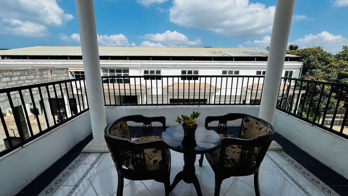 Kudapaduwa House | Ramlyn Guesthouse & Restaurant