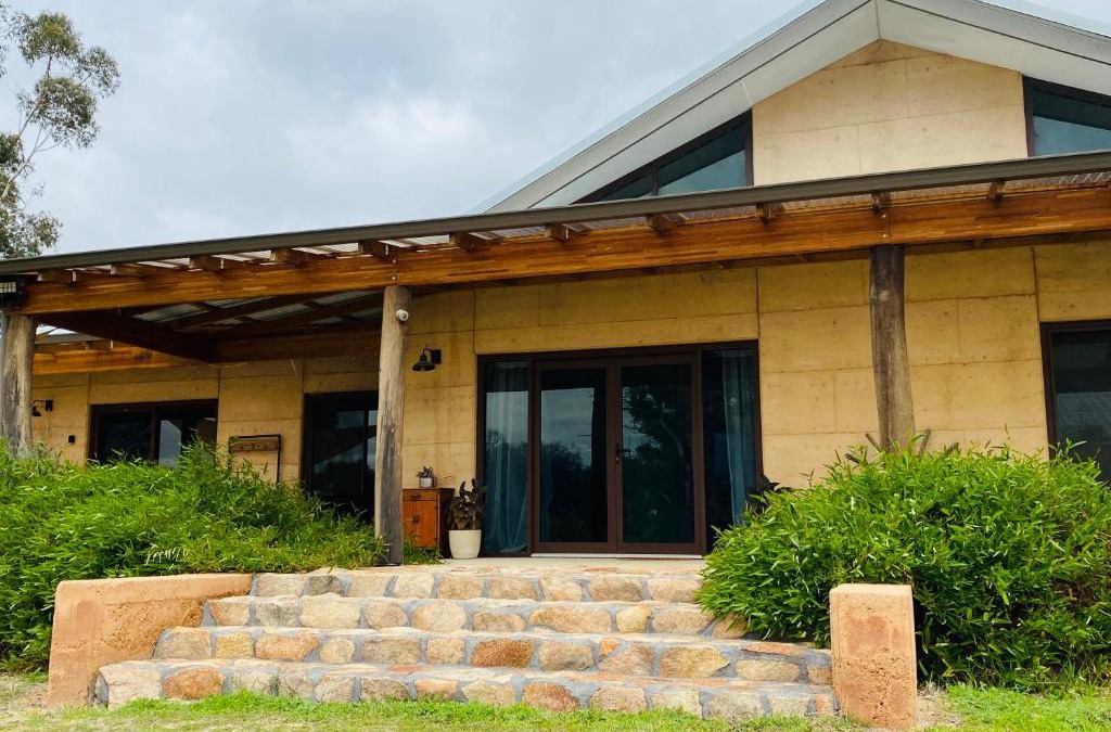 Wagin House | Rammed Earth Retreat