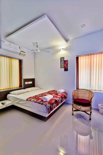 Thiruvananthapuram House | Rams Guest House with Kitchen Near Kochu Veli Railway station & Lulu Mall
