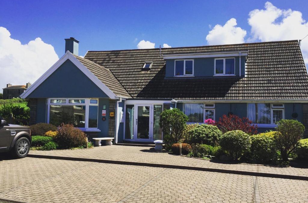St Davids Bed & Breakfast | Ramsey House - Luxury Licensed B&B - Parking and Guest Lounge