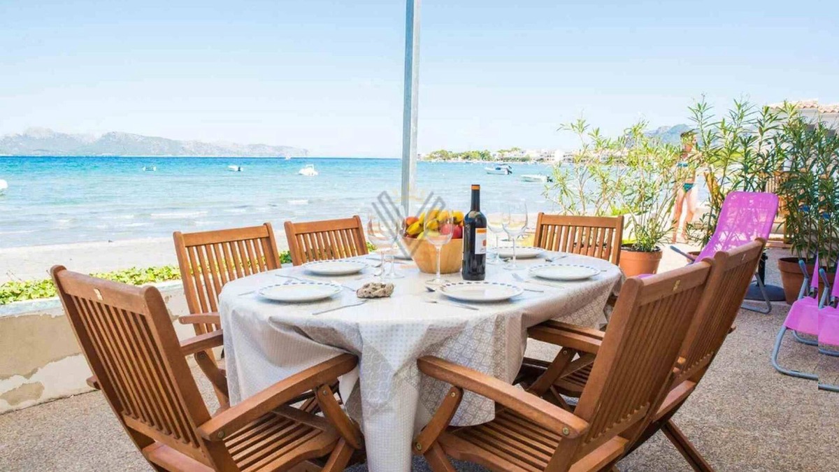 Alcudia Cottage | Ran de Mar, house directly on the beach with spectacular sea views