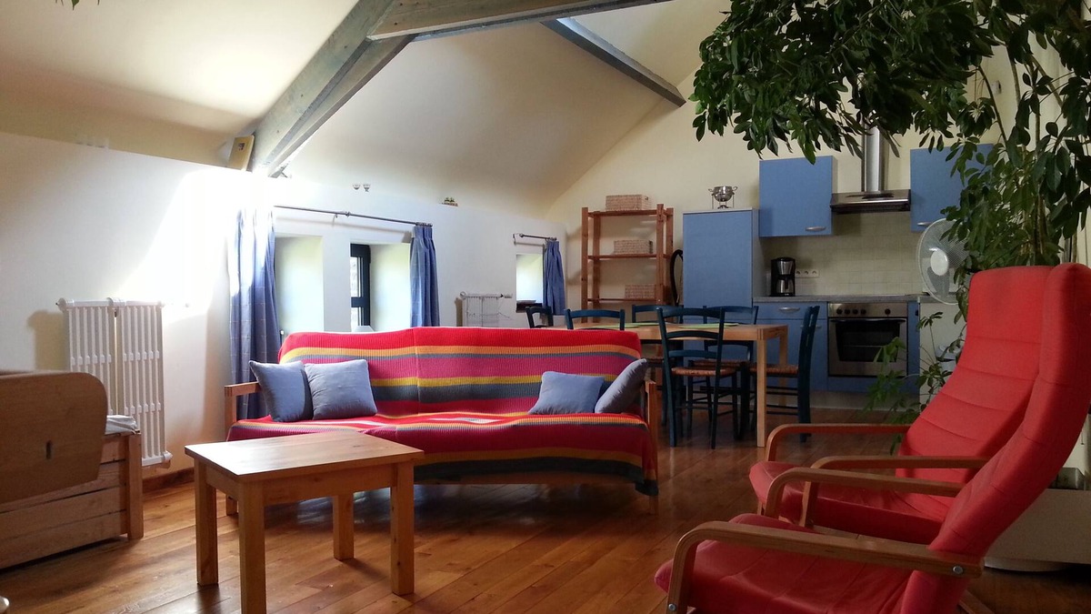 Rance-montbliart Cottage | Rance: country holiday home - RANCE
