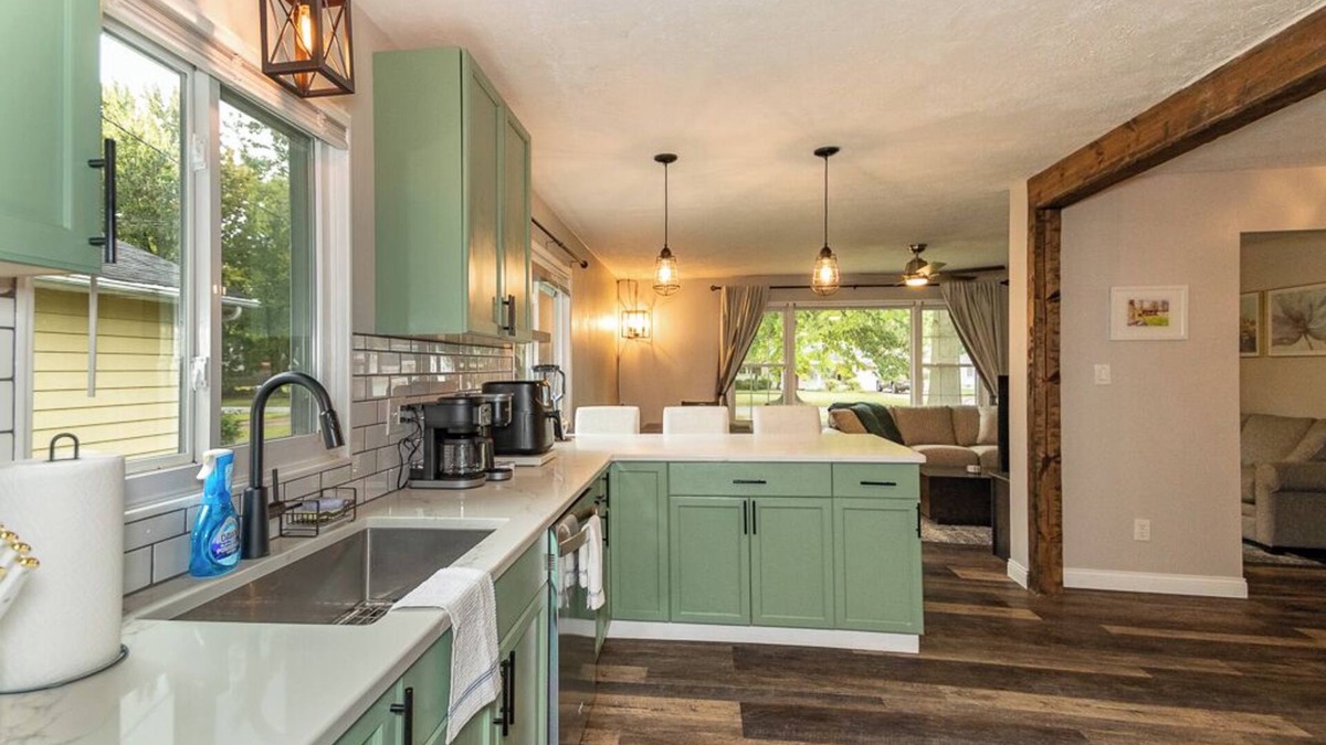 Mentor House | Ranch, Bocce Court, King Bed, Central Location