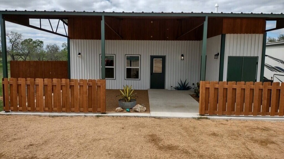 Llano Cabin | Ranch Hand Cabin in Llano Texas