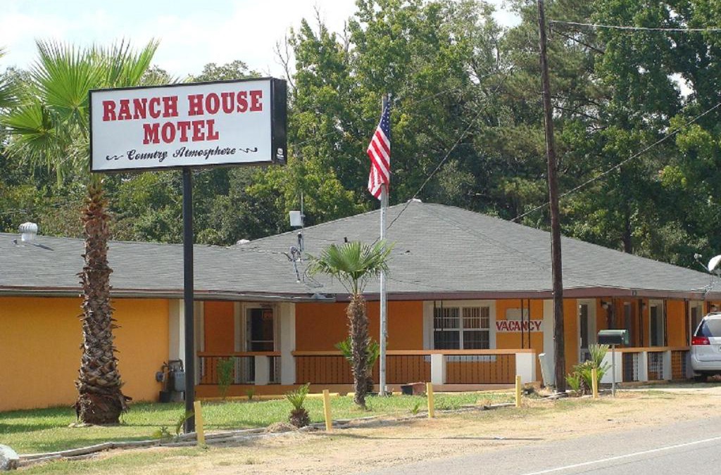 Effie Hotel | Ranch House Motel Marksville