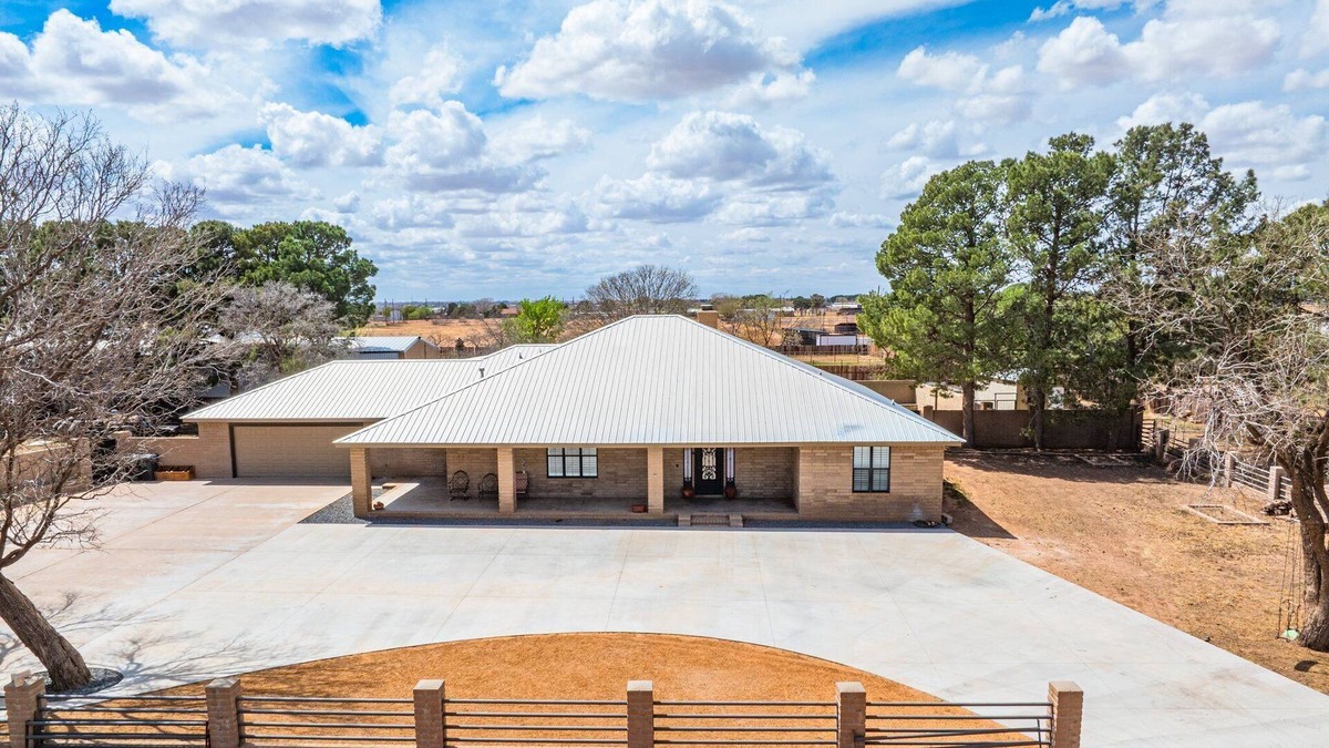 Midland House | Ranch Oasis on 3 Acres w/Pool, Outdoor Kitchen, RV Parking, Sauna, Gym & More!