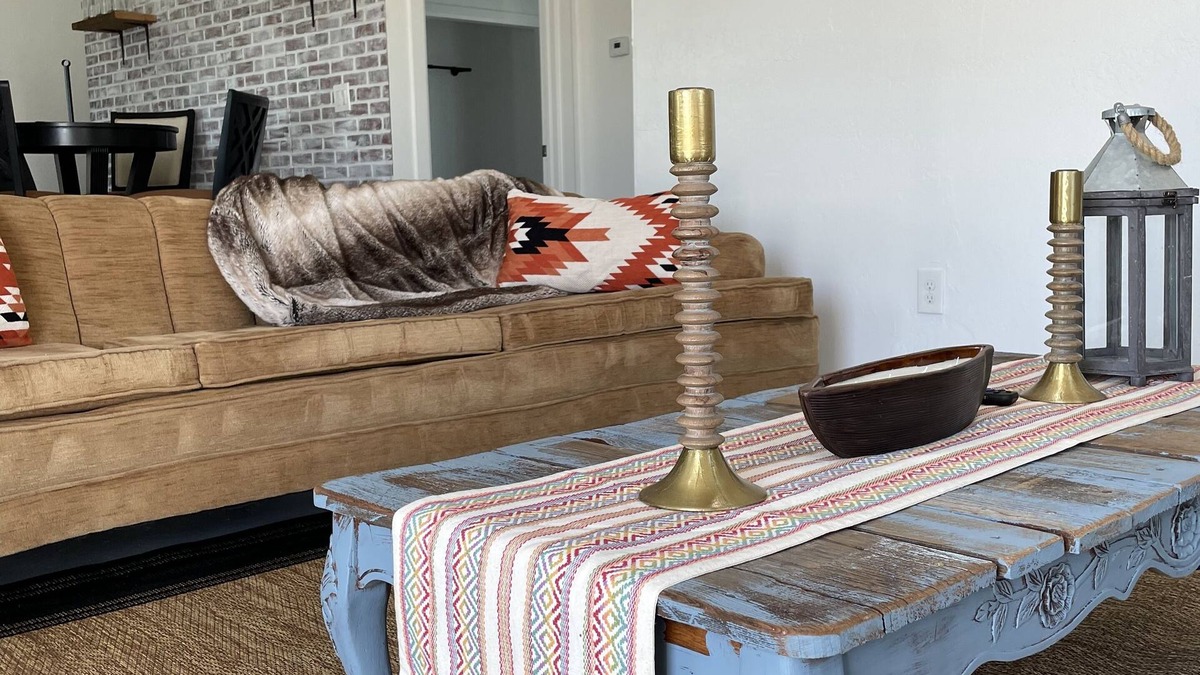 Dinuba House | Ranch Style GuestHouse w Pool Access Close to NAT’L PARKS