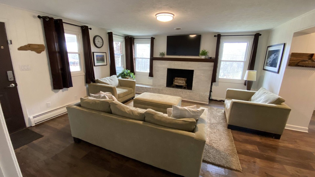 Morganton House | Rancher retreat only 5 miles from the heart of downtown Morganton.