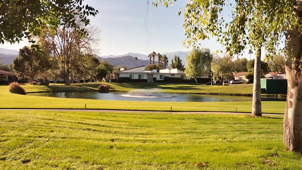 Rancho Mirage Condo | Rancho Las Palmas CC. Golf Cart Available.