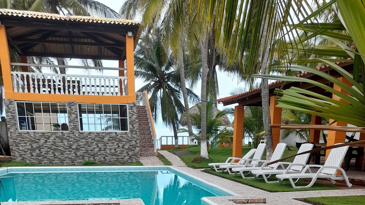 Barra de Santiago Cottage | Rancho Miramar in front of the beach in Barra de Santiago
