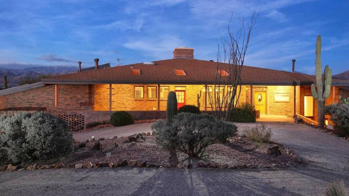 Saguaro Cerro Estates House | Rancho Venado Tucson, One of a kind, spiritual desert oasis in NE Tucson