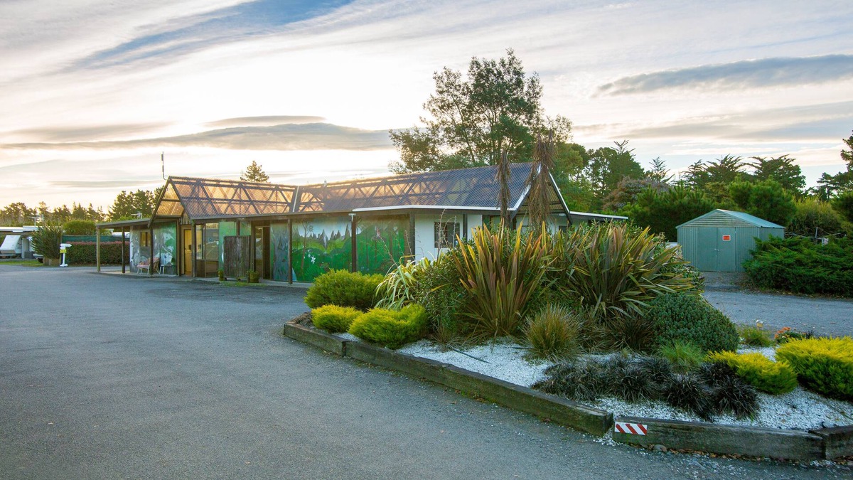 Fernside Cabin | Rangiora Eco Holiday Park